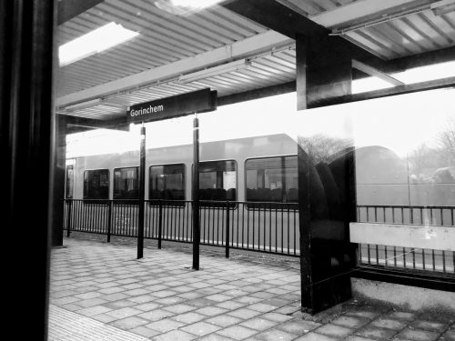 Het station van Gorinchem, aan de MerwedeLingelijn.