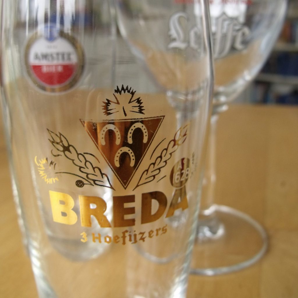 bierglas "Breda - drie hoefijzers"